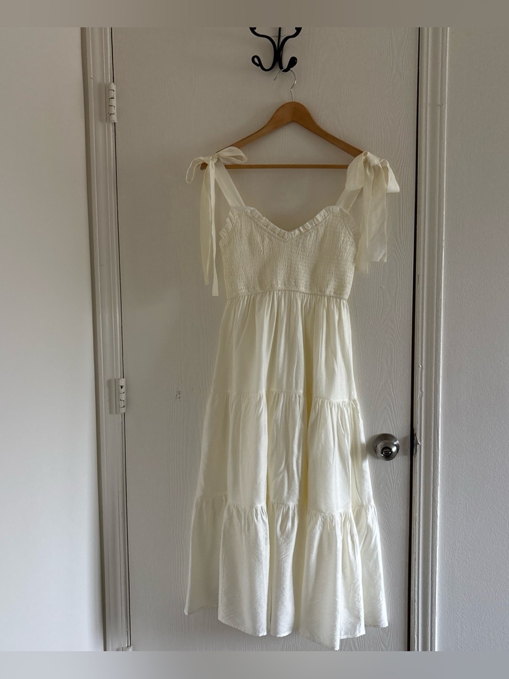 Blu Pepper Ivory Smocked Midi Dress Size Small Tie Strap Tiered Flowy Boho